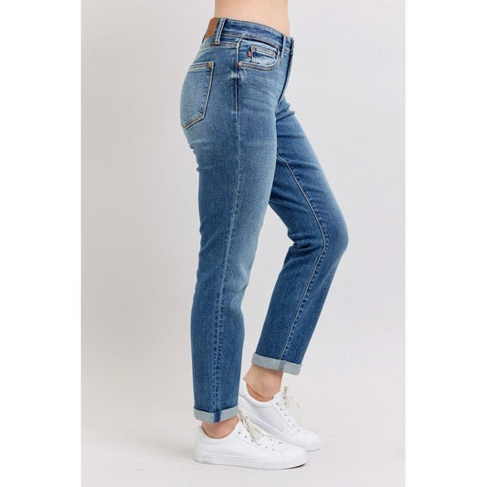 d7cb21df-1f31-4632-ade1-02b2b696eac3-Max