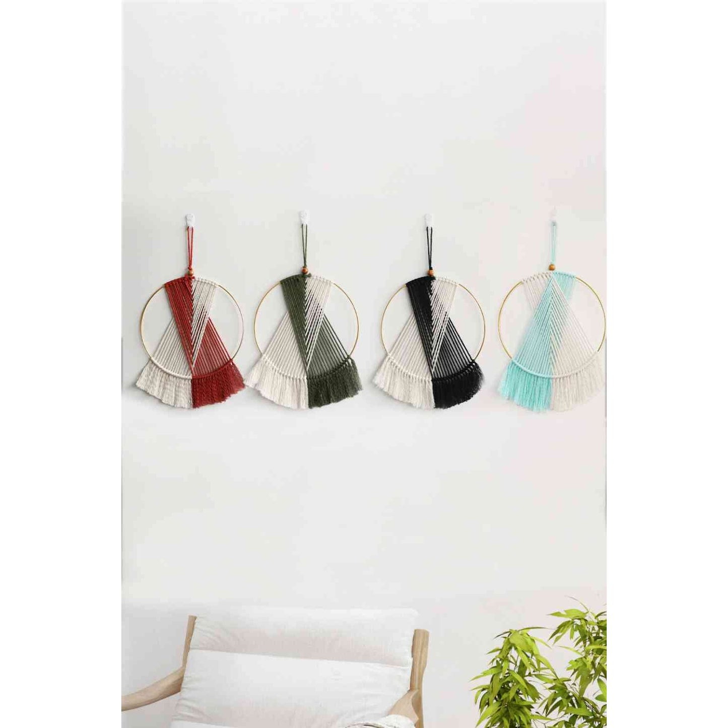 Contrast Fringe Round Macrame Wall Hanging